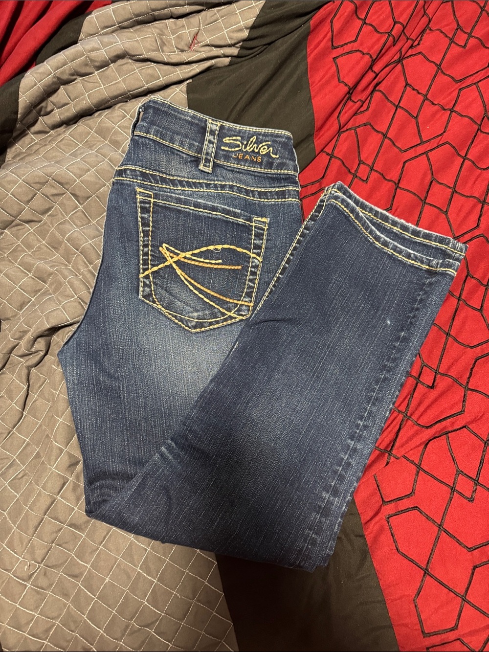 Silver Jeans Women's Suki Capri Jeans